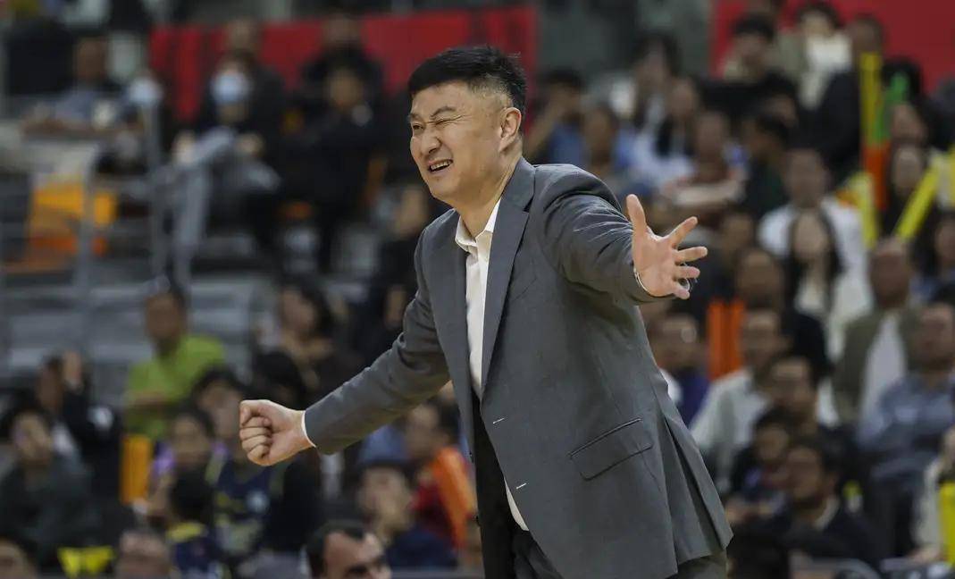 CBA盘口与数据深度__今日CBA盘口分析·大小分策略·球队档案广东队错判逆转昏哨一回合两次失误篮协宣布还杜锋清白