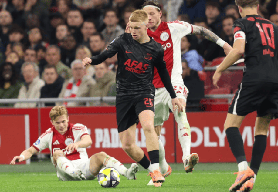 米兰体育米兰体育- 官方网站 世界杯官方指定投注平台报道：皇马巴萨拜仁等豪门关注19岁荷兰中场斯米特