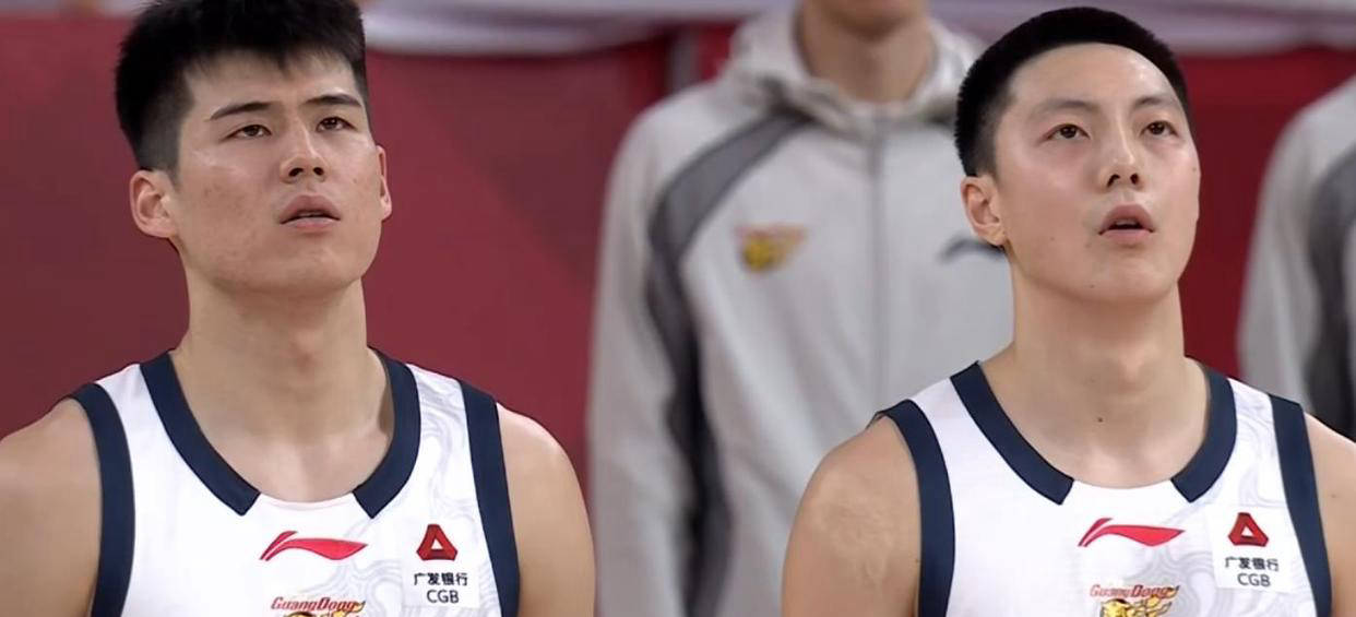 世界杯-足球赛事比分体育网广东对阵山西激烈对抗全场高燃胡明轩奎因状态低迷杜锋怒怼迪亚洛