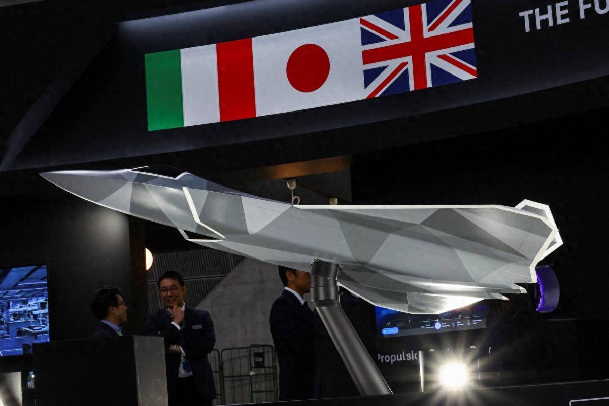 中国第三架歼-36首飞,六代机加速推进,日本宣布2035年一定把六代机搞出来!