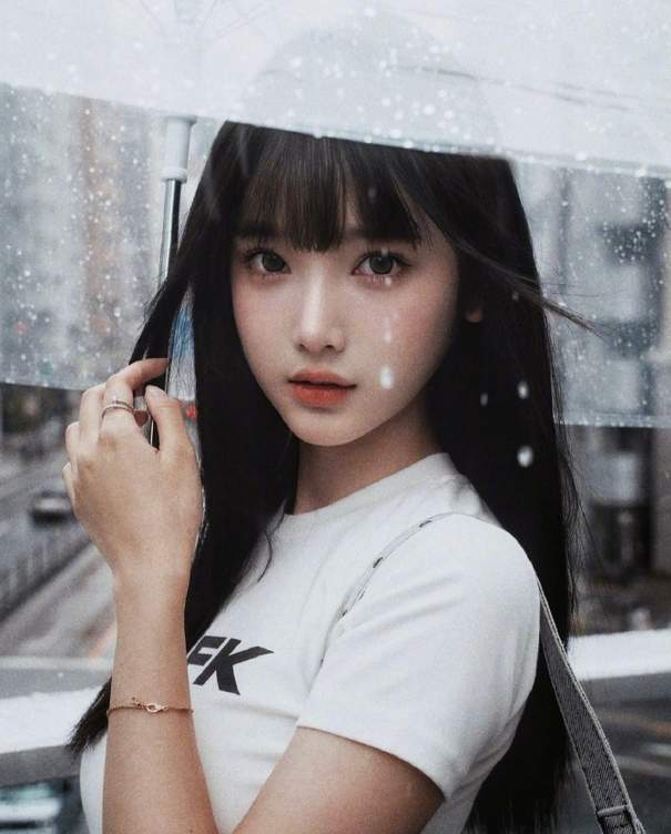 林俊杰女友七七是啥来头？富二代屈尊当创意总监，长相萝莉身材好