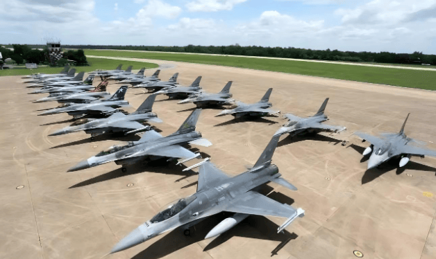 泰柬停火第二天，中方果断送出2000万援助，王毅当面对柬提出两个要求