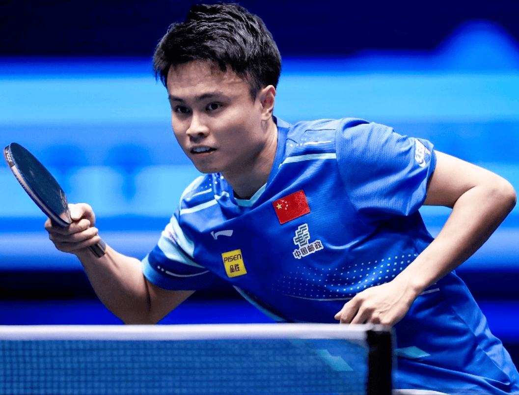 “有惊无险！国乒男单上演逆转：周启豪连英超