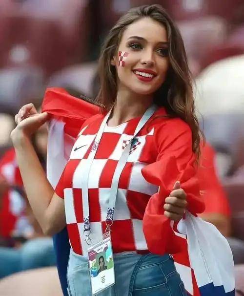 西班牙足球甲级联赛非洲杯14决赛今晚开打最后2场比分全预测萨拉赫要回家了？