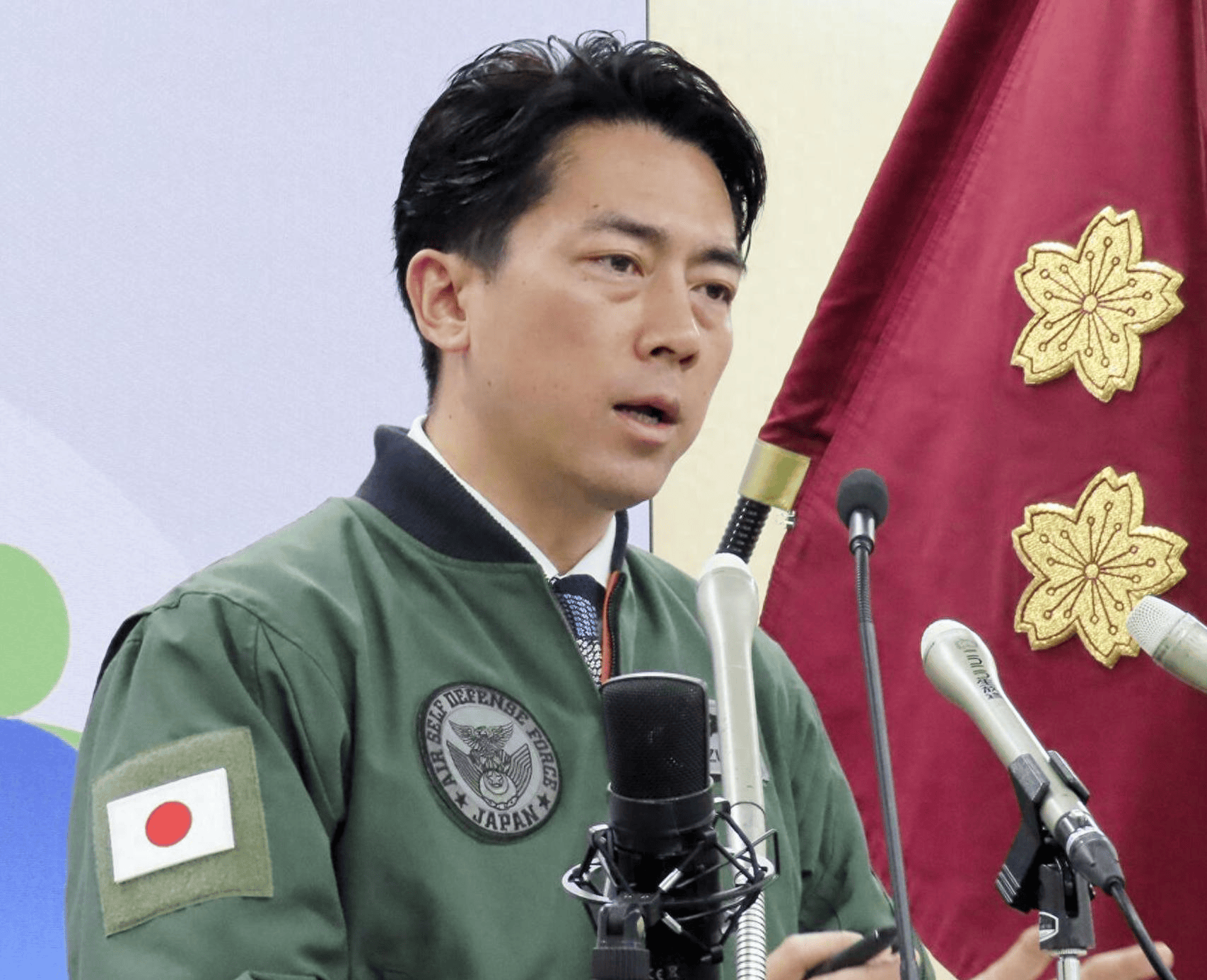 日本防卫大臣承认：想和中方谈，但中方断了所有渠道，电话也不接