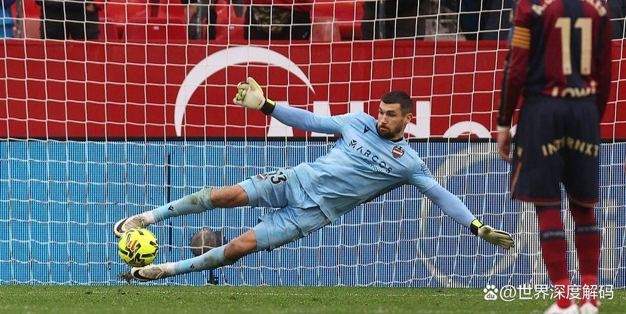 马修·瑞安西西班牙足球甲级联赛甲赛场的双重奏：一瞬间的英雄主义与漫长的挣扎