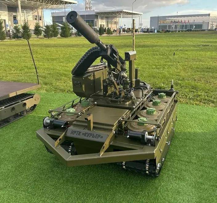 俄罗斯机器人用机枪和榴弹打死12名乌军？实际效果吹太大了