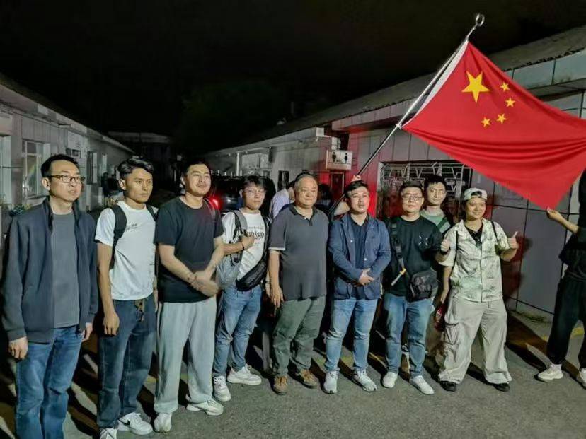 伊朗局势告急！中国提前备最坏预案，舰队随时调头北上波斯湾？