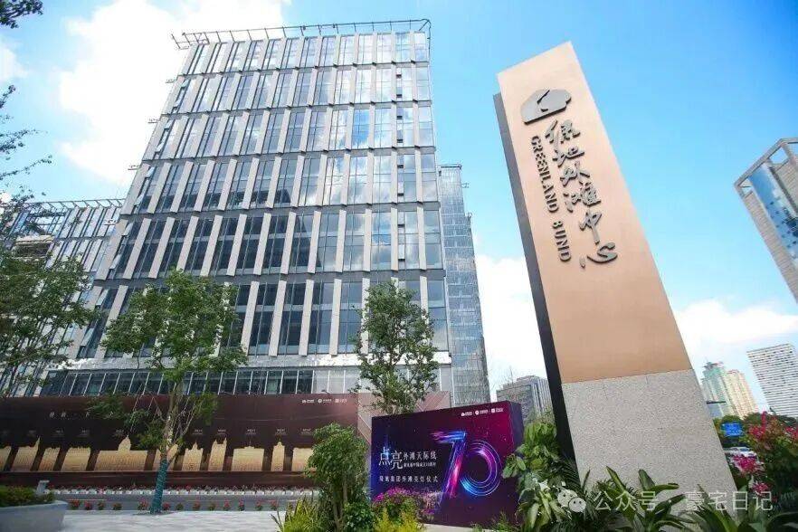 欢迎您-地址-价格-户型-小区环境-楼盘详情-交房时间-周边配套-售楼处电话外滩天幕1715(营销中心)网站-外滩天幕1715销售中心(售楼处)-楼盘(图12)