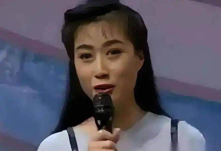 她是央视名嘴，因揭露姜昆丑闻被封杀，如今70岁处境如何？