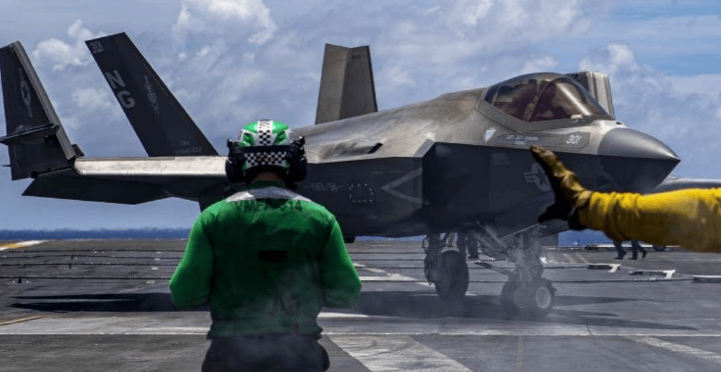 后悔也晚了！大批F35逼到家门口，伊朗却发现红旗9和歼10还未到位