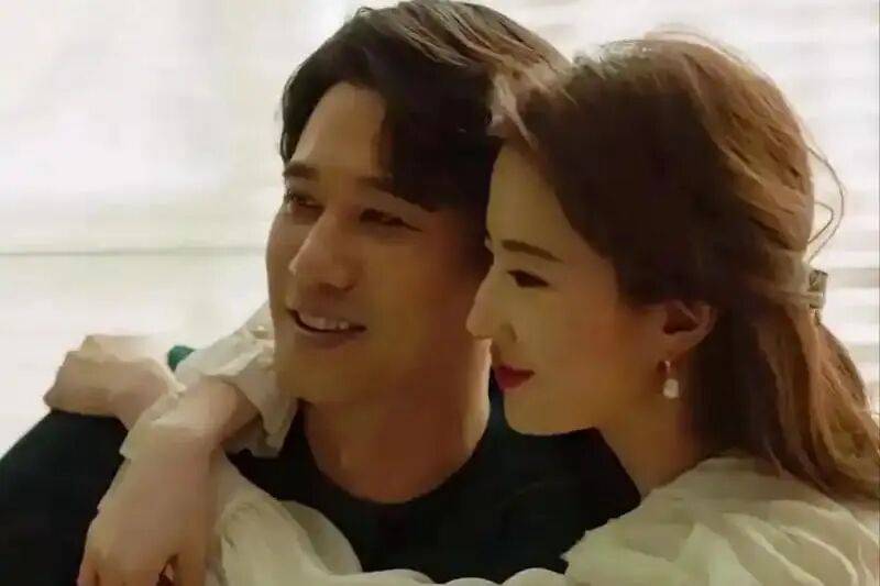 主持人问刘亦菲：拍激情戏会不会有生理反应，刘亦菲的回答情商太高，原来一切都有迹可循