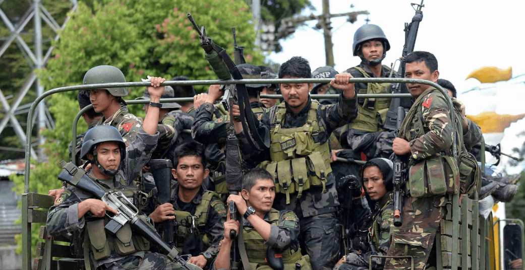 杜特尔特盟友突遭暗杀，RPG命中防弹车，马科斯对棉兰老岛下手了？