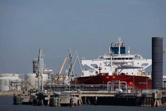 委内瑞拉再生变!女代总统喊话美国,短短3个字,特朗普没想到