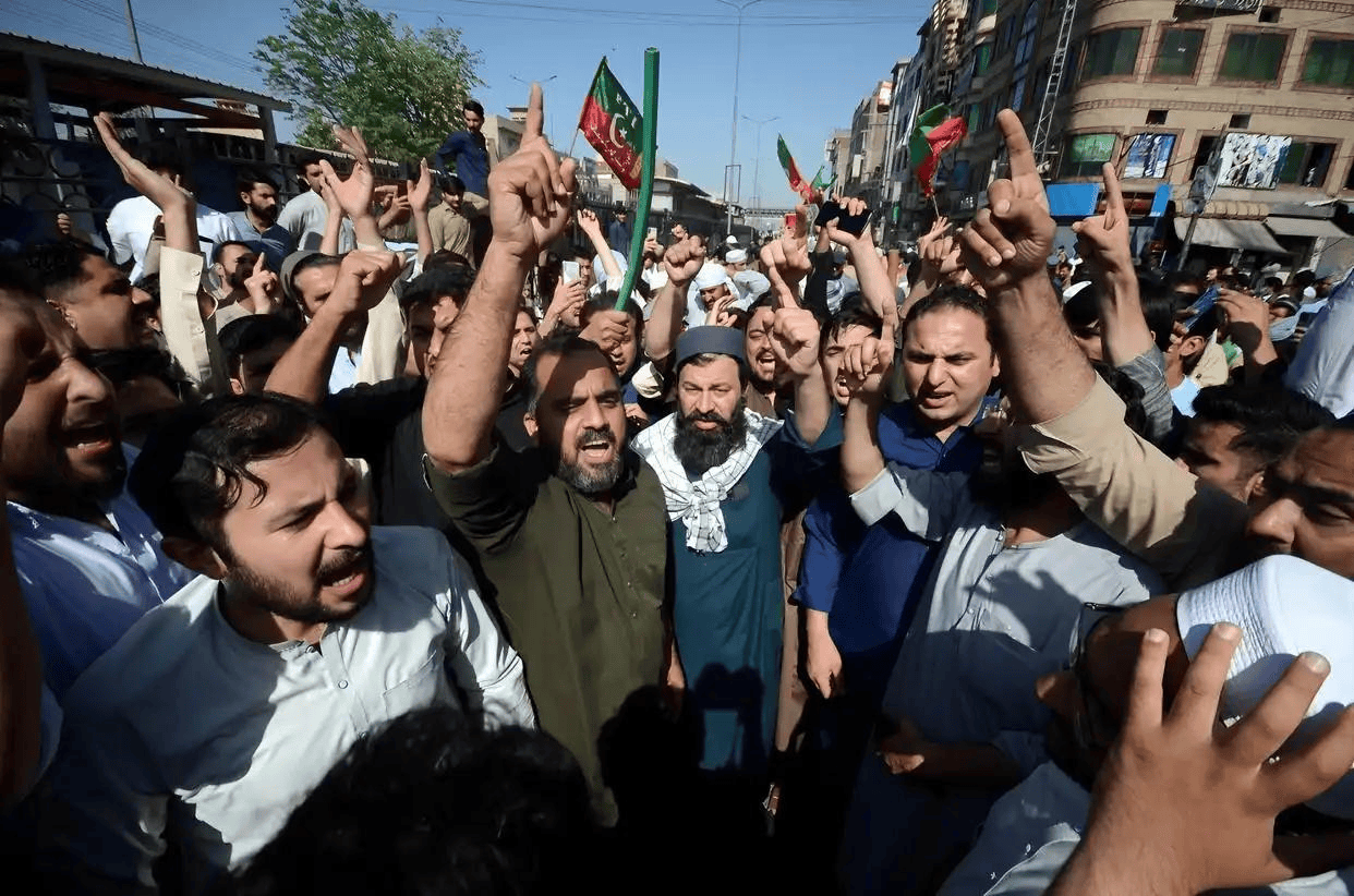 特朗普的阳谋起效了,巴基斯坦三军总司令权势滔天,却被一步步逼入绝境