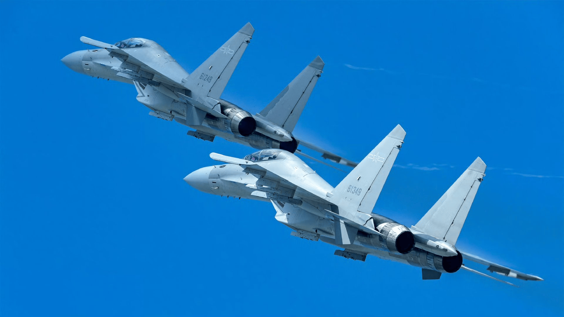 南海发生激烈对峙！美军MQ-4C执意强闯三亚以南空域，下一幕却破防认怂