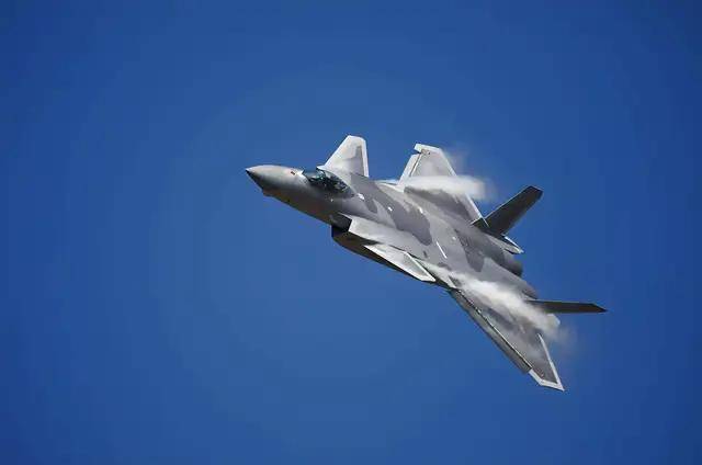 中国第四艘航母,到底长的什么样?