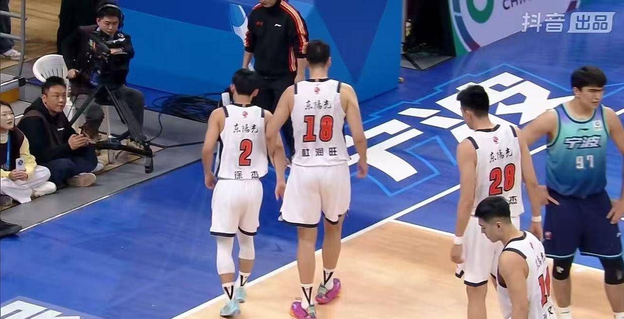 CBA盘口与数据深度__今日CBA盘口分析·大小分策略·球队档案广东男篮惨败宁波！杜