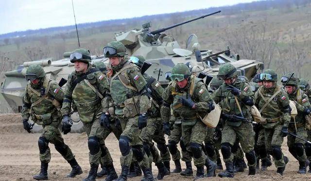 泽连斯基又“说梦话”,声称俄乌冲突爆发以来,乌军阵亡5.5万人,遭美智库打脸!