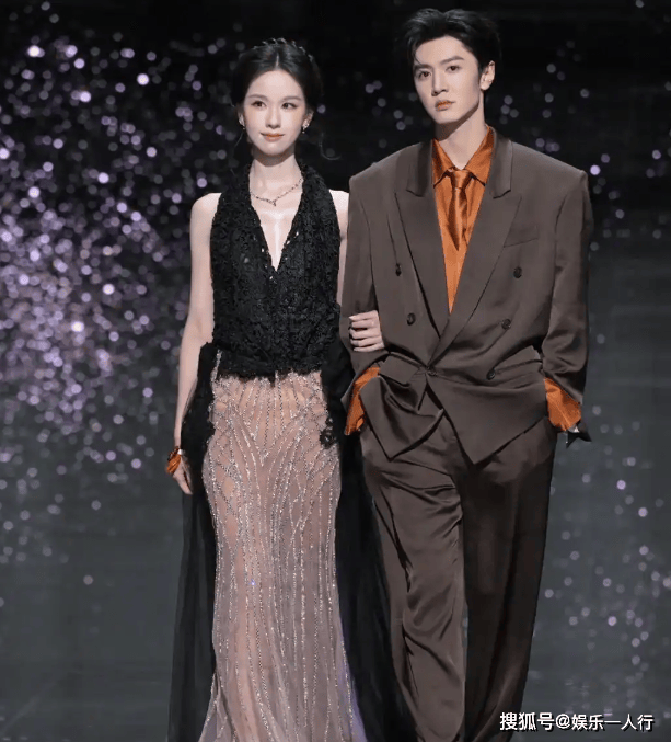 微博之夜乱成一锅粥！有人秀春色、有人出洋相，为抢镜全拼了，肖战4亿票换12空座