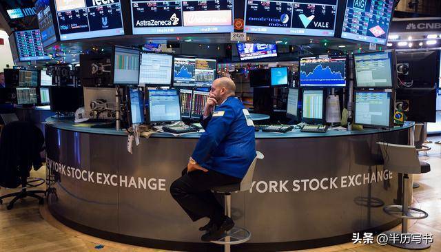 美国终极自杀方案：主动贬值300%！美债一夜清零，霸主屈身变乞丐