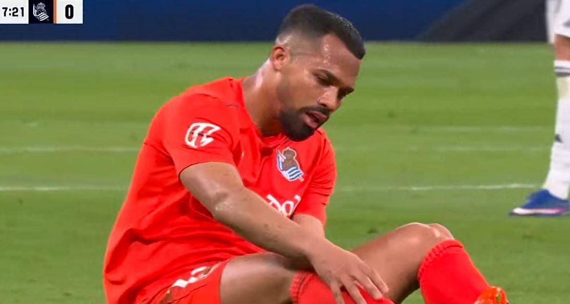 西甲联赛免费高清直播＋实时赛程积分榜＋竞彩预测全覆盖（2025赛季）已经慌了！巴萨目睹皇马4-1大逆袭西甲榜首一夜易主！