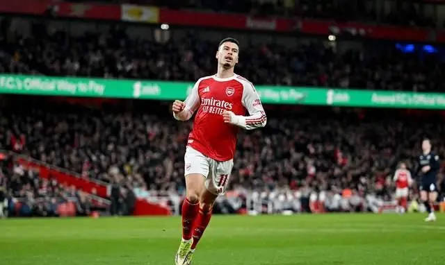 阿森纳足总杯大胜晋级英超欧冠双线领跑全力冲击四冠王英格兰足球超级联赛