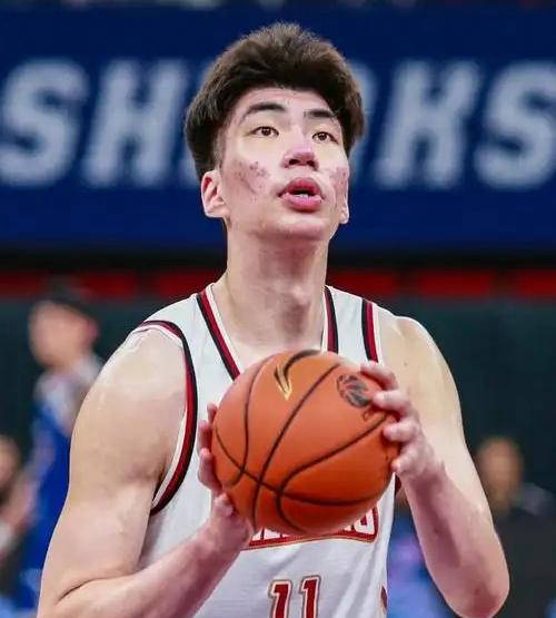 正式官宣！余嘉豪缺席北京集训或直接赴日驰援中国男篮欧洲篮球联赛中文网__赛程比分+球