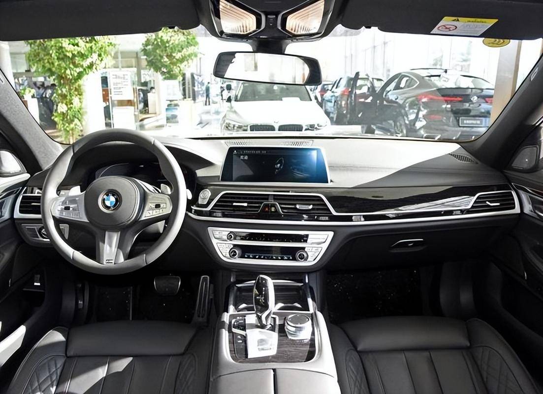 XKTY.COM星空体育-电车保养简单费用低油车维护项目多成本偏高