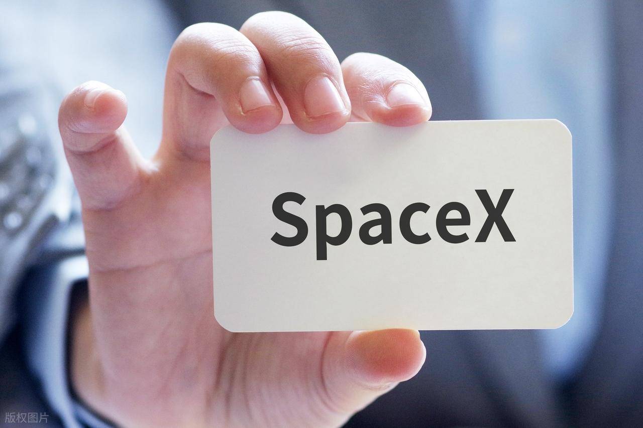 原创 特朗普连签三道命令,不许中国领先美国,万斯一句话暴露美国心思