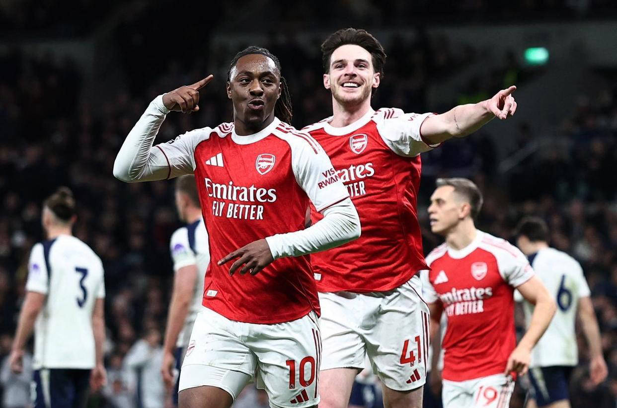 英超联赛免费高清直播+实时赛程+积分预测（2025赛季全覆盖）英超最新积分战报：阿森纳大胜领跑多曼城5分 利物浦两连胜紧追曼联切尔西