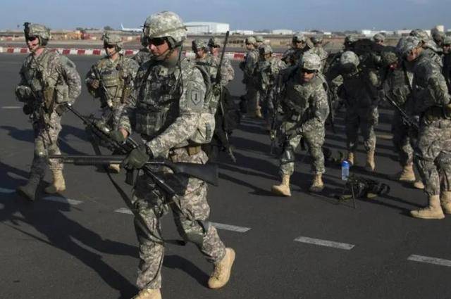 美伊开打前,中方先踩刹车,一架末日飞机降落德黑兰,此事绝对不寻常