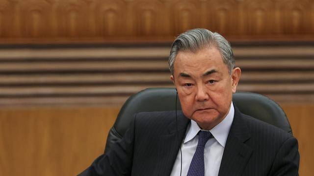 王毅同卡塔尔首相通电话，穆罕默德强调：卡方不得不进行必要自卫