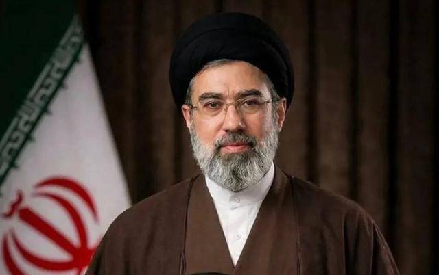 伊朗第46轮反击!美军轰炸哈尔克岛,特朗普此举将引爆中东浩劫?