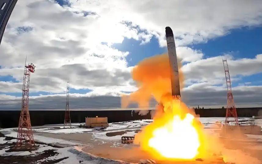 洲际导弹最大速度对比：俄27马赫，美26马赫，东风41速度有多快？