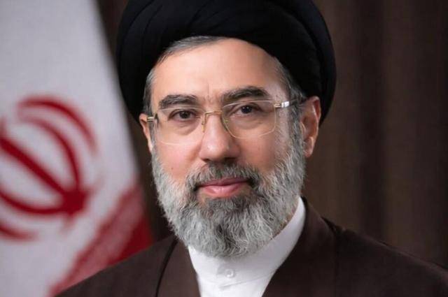 “战时大脑”身亡，伊朗24小时内做了3件事，美国快扛不住了？