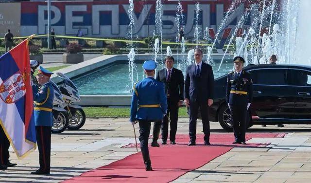 武契奇发出通告，中国超音速导弹已经到货，消息一出，北约国家紧张了