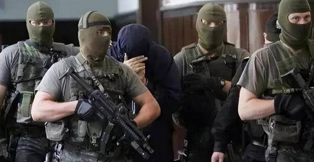 伊方一口气逮捕了500间谍，美国或已失去战争主动权，真正赢家出现了？