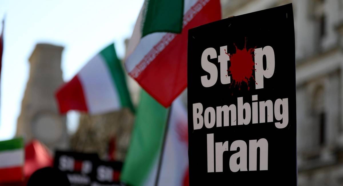 伊朗74轮反击，以色列伤亡惨重，内塔尼亚胡垂头丧气：“这是很艰难的一晚”！