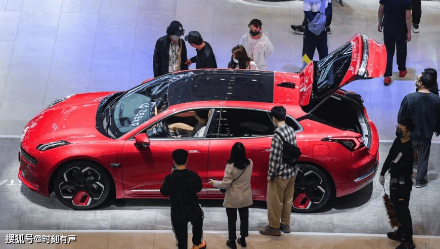 今天消息：让雷军李斌叫苦不迭汽车核心零部件涨价车企高层：有钱都抢不到(图1)