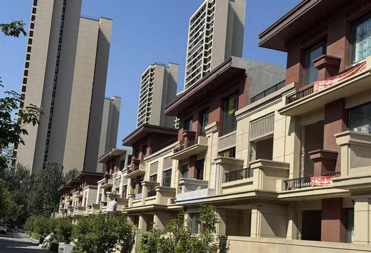 普通家庭真别碰小联排别墅外表看着高级又体雷速体育- 雷速体育app下载- 足球篮