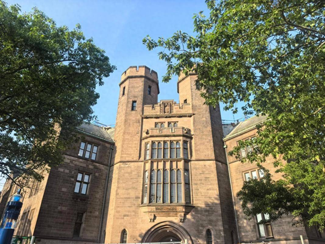 乐鱼体育- 乐鱼体育官网- APP世界杯指定平台一年烧掉60万留学12年最贵时代：普通中产的留学梦该醒醒了？