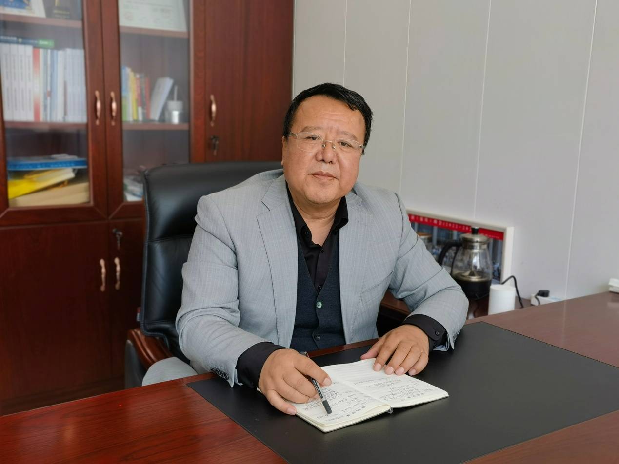 盛之林 (1).jpg