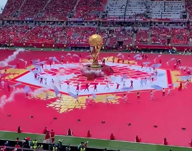 6月15日：加拿大这一天真忙世界杯首分到手开幕式金杯漏气却拒签英超球星