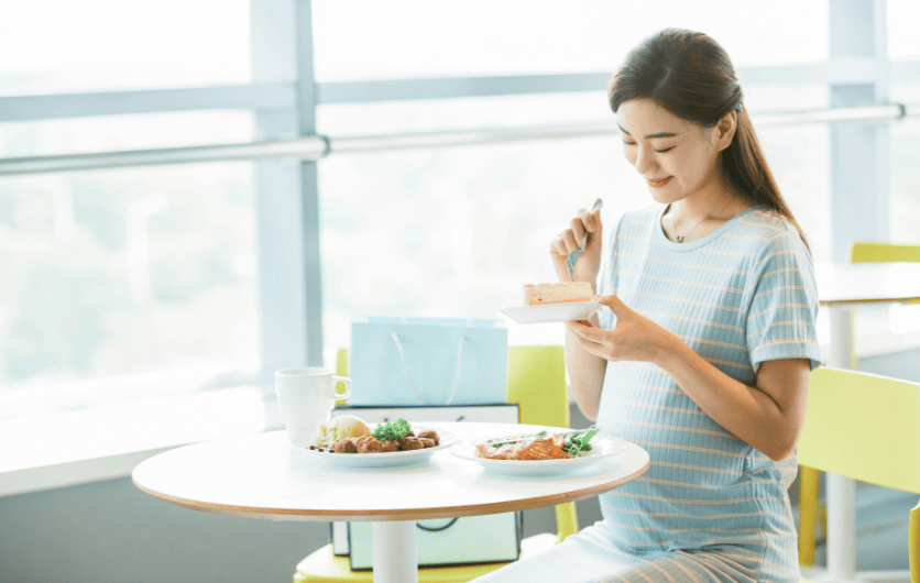 孕期拼命补营养?过来人告诉你:真的没必要!