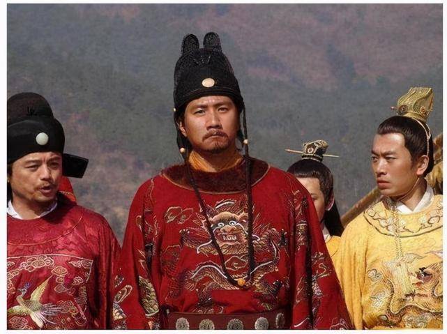 马皇后送给刘伯温俩枣一梨，刘伯温看后立马辞官走人，竟然逃过一死