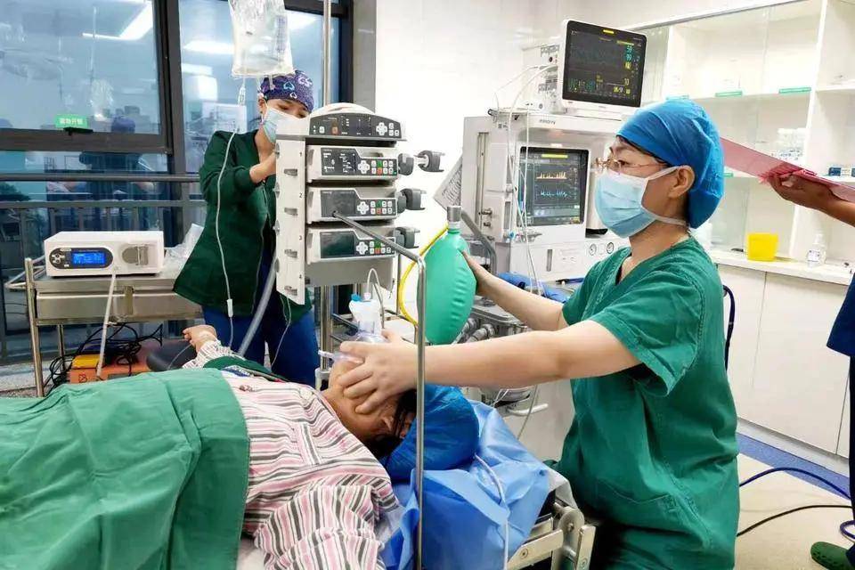 为啥人流是全麻,而顺产和剖腹产却是局麻呢?实情是这样的
