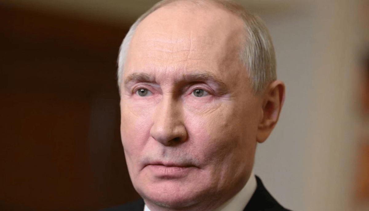 
        普京这次不藏着掖着了，警告欧洲国家如果真把军队派进乌克兰，就意味着与俄罗斯开战