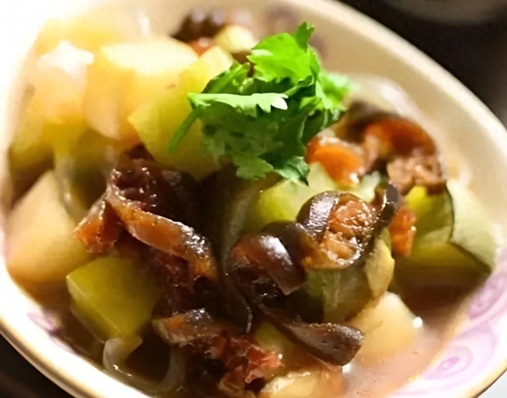 
        萝卜和它是绝配，不放一块肉，大火一炖鲜香四溢，给肉都不换