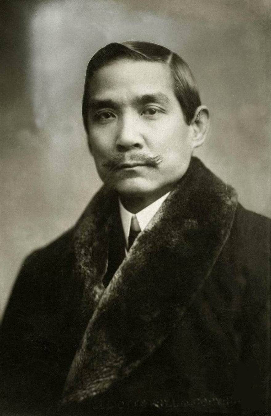 
        民国名流的肖像照